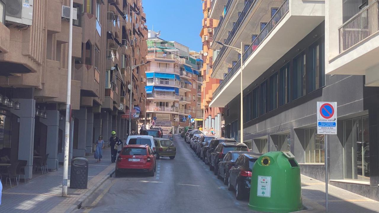 Solymar Poniente Apartamento Recien Reformado A 3 Min De Playa Poniente Y Del Centro Parking Opcional Benidorm Zewnętrze zdjęcie