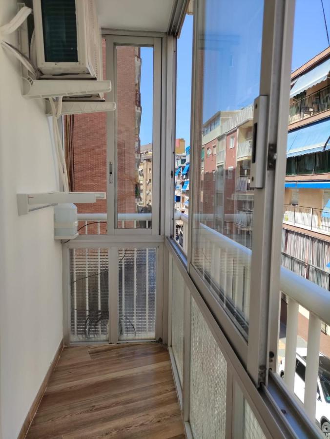Solymar Poniente Apartamento Recien Reformado A 3 Min De Playa Poniente Y Del Centro Parking Opcional Benidorm Zewnętrze zdjęcie